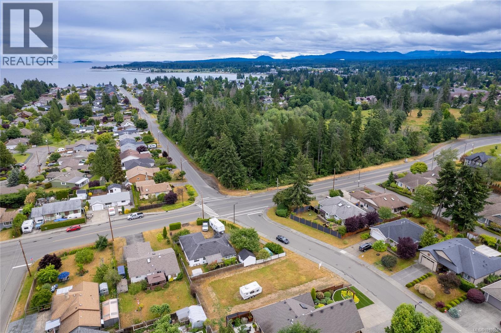 Photo 8 of 715 Doehle Ave, Parksville BC