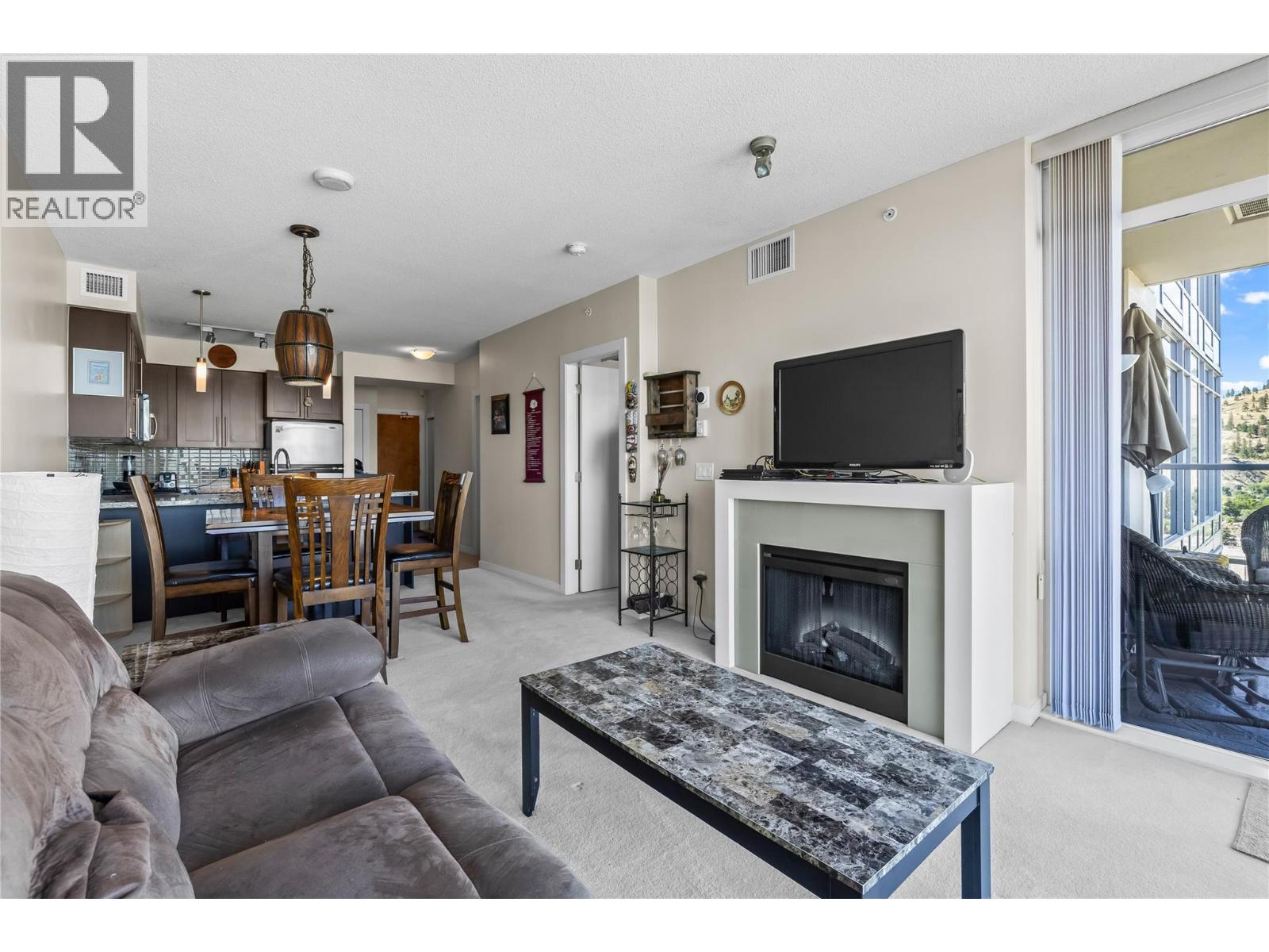 1904 1075 Sunset Drive, Kelowna