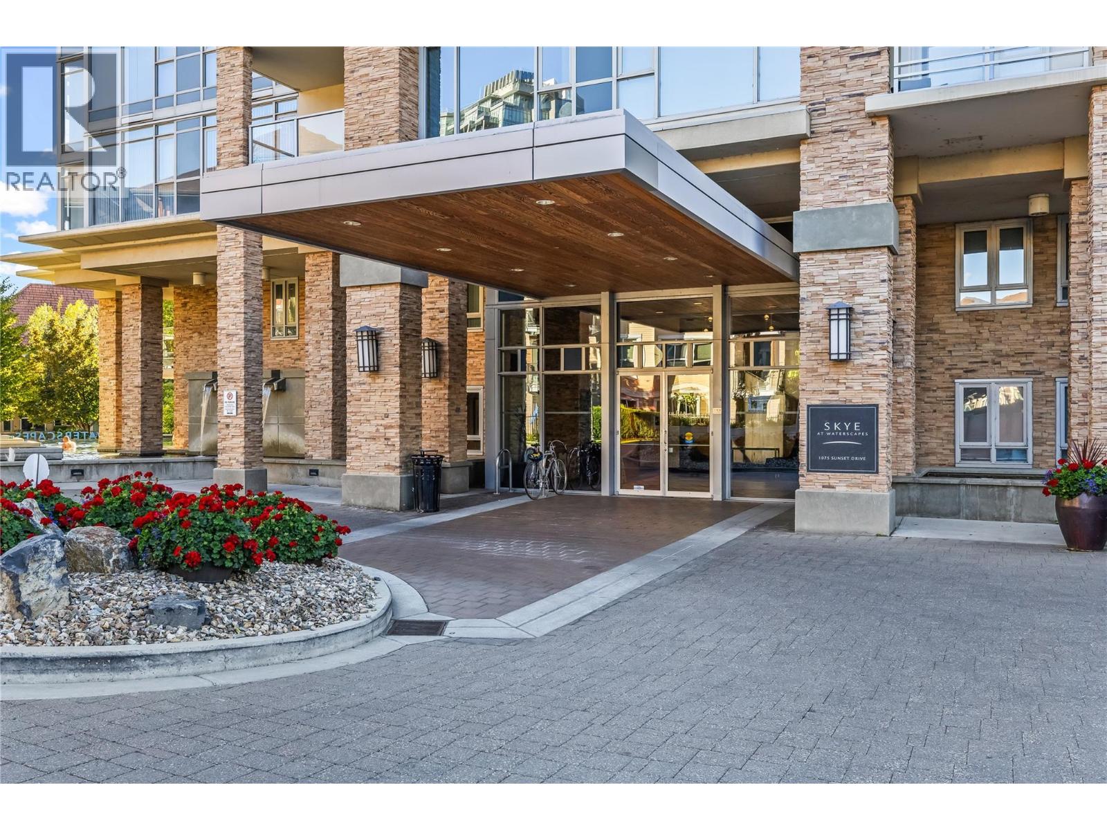 1904 1075 Sunset Drive, Kelowna