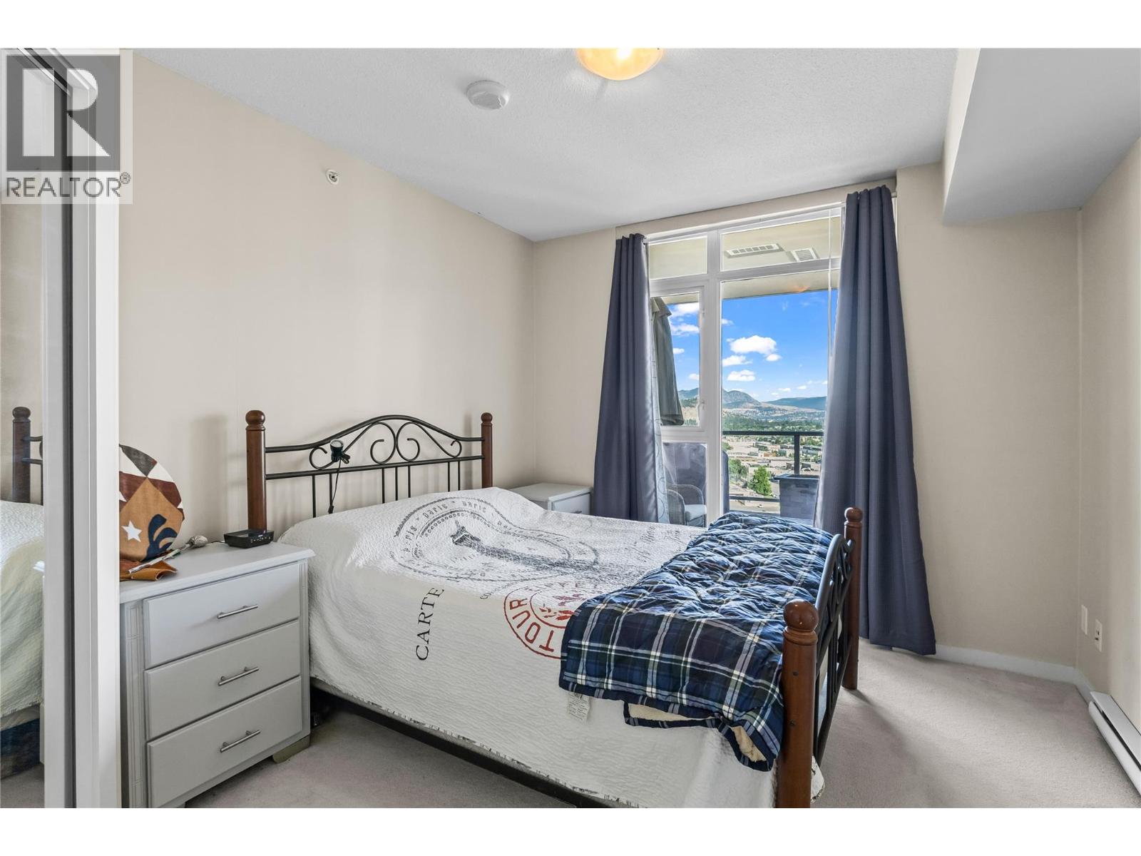 1904 1075 Sunset Drive, Kelowna