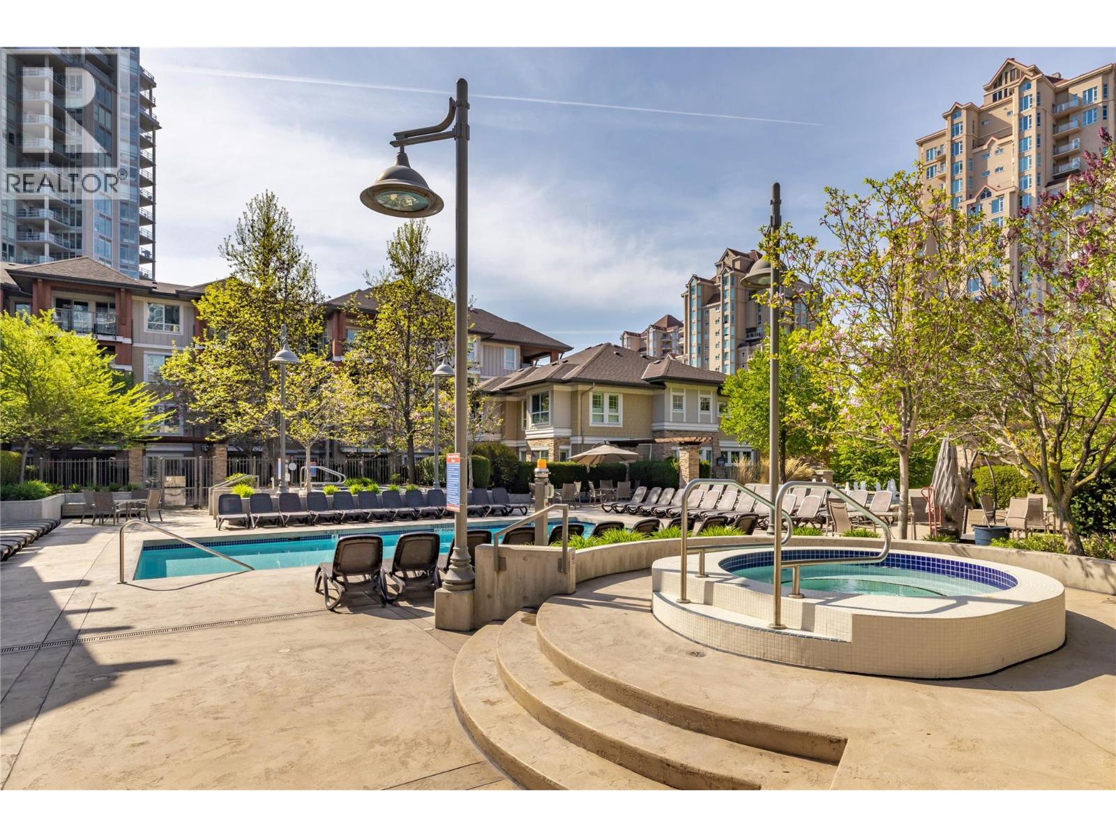 1904 1075 Sunset Drive, Kelowna