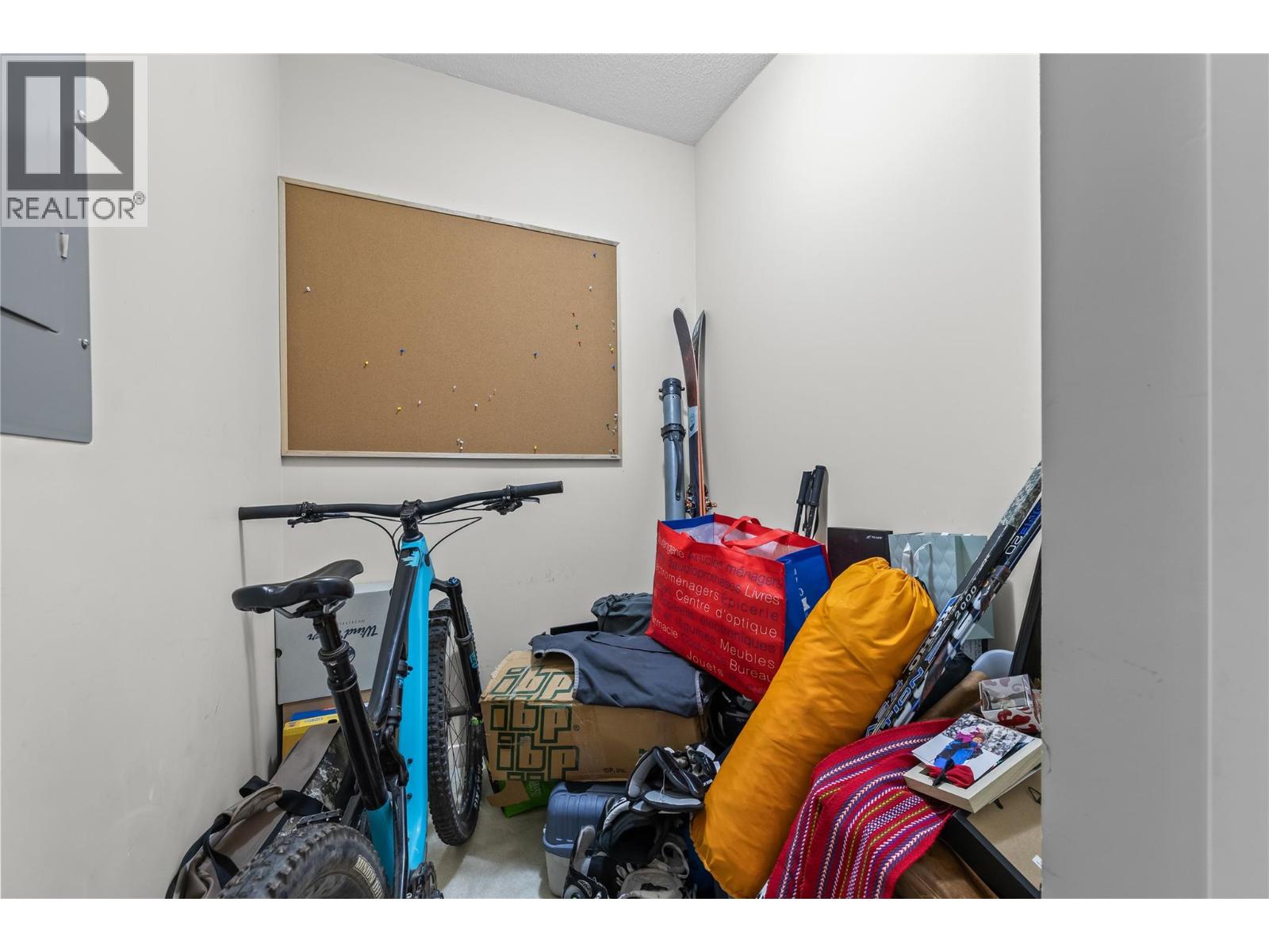 1904 1075 Sunset Drive, Kelowna