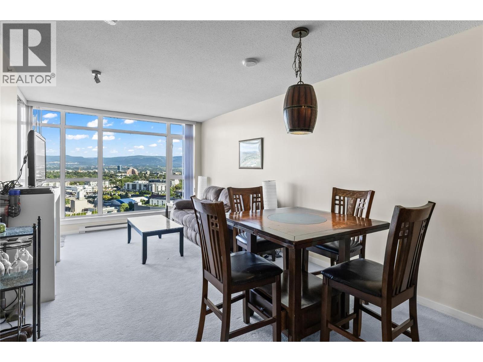 1904 1075 Sunset Drive, Kelowna