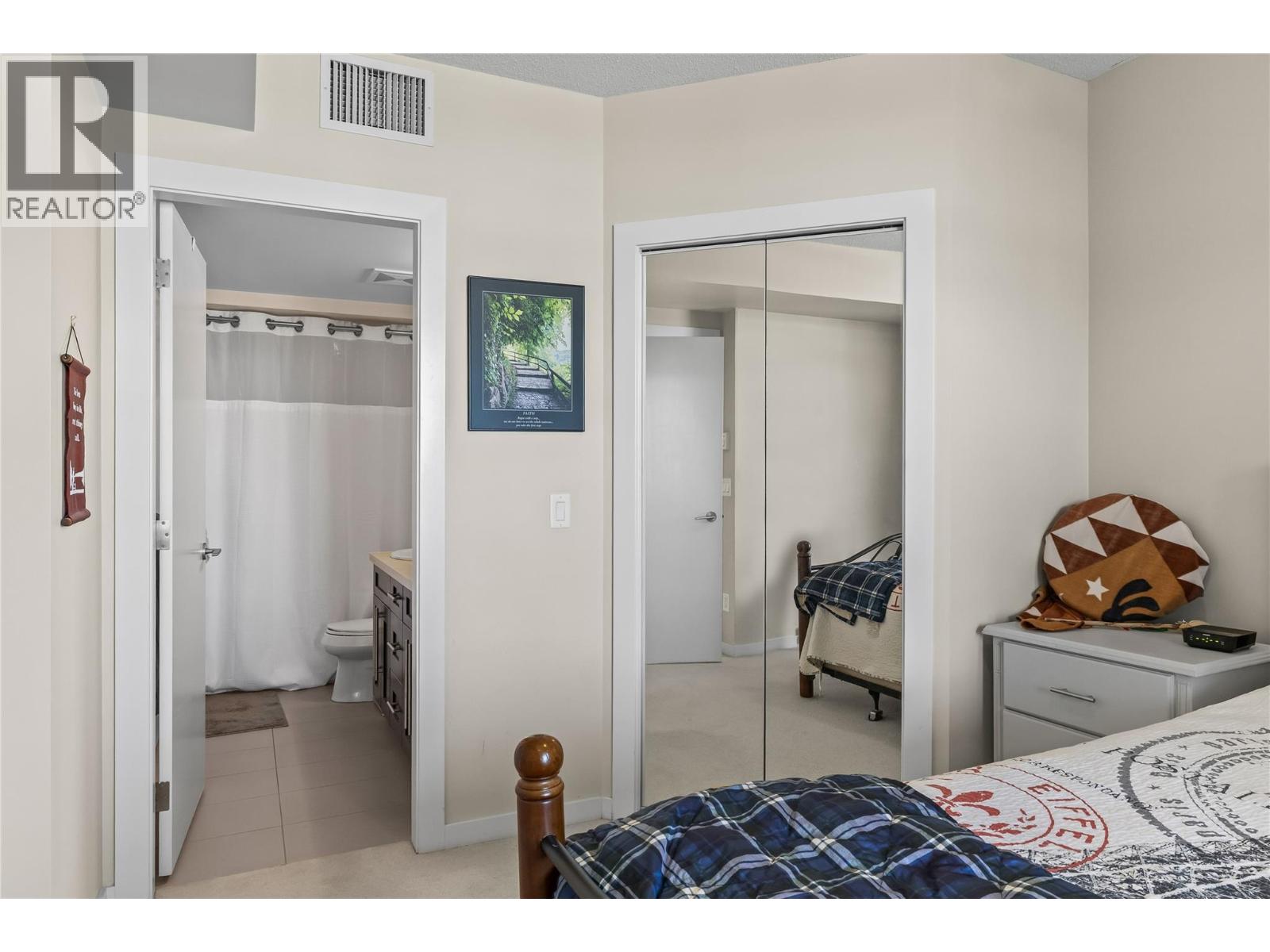 1904 1075 Sunset Drive, Kelowna