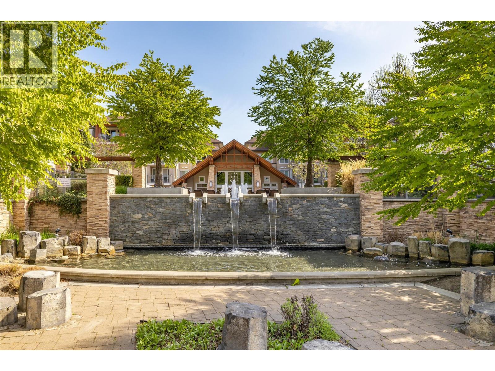 1904 1075 Sunset Drive, Kelowna