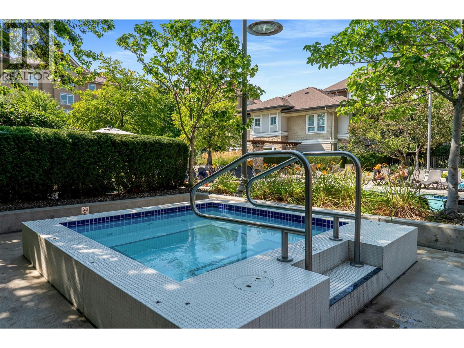 1904 1075 Sunset Drive, Kelowna