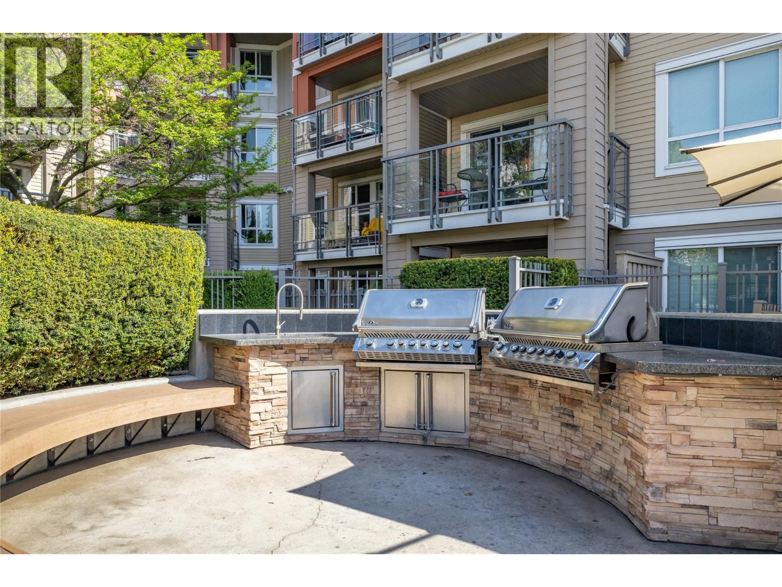 1904 1075 Sunset Drive, Kelowna