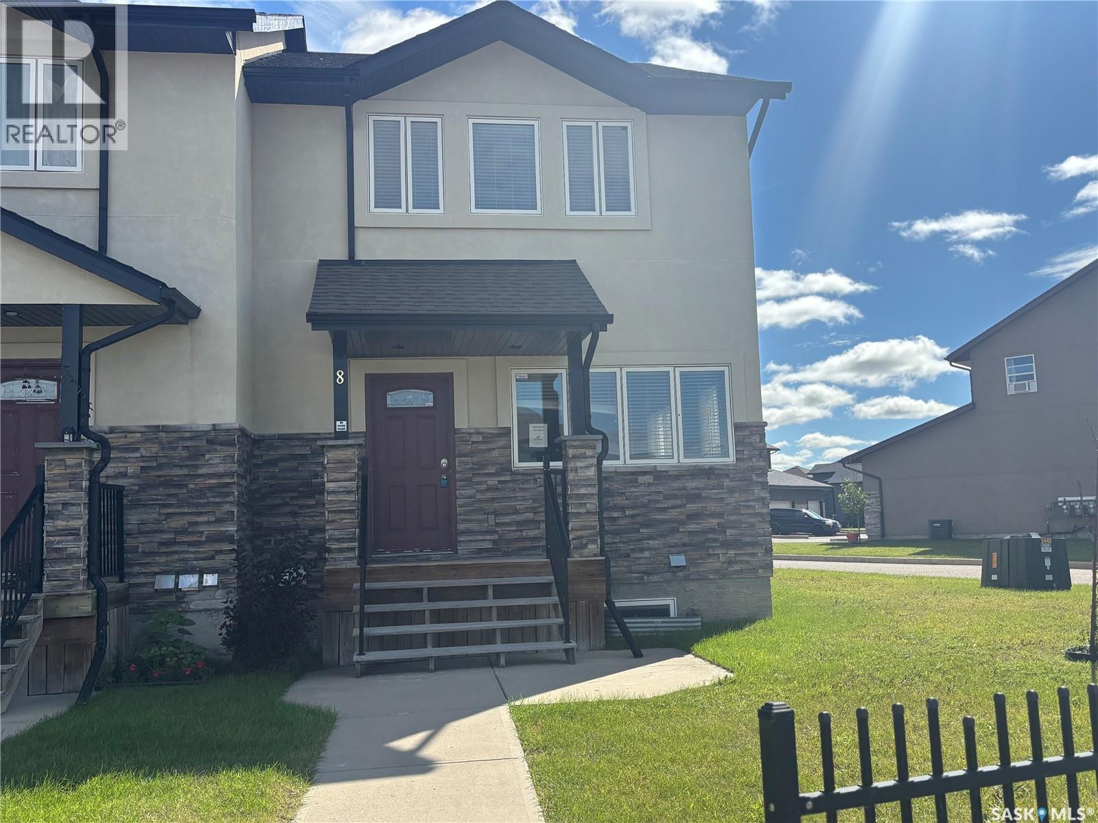 Photo 1 of 8 1703 Patrick Crescent, Saskatoon SK