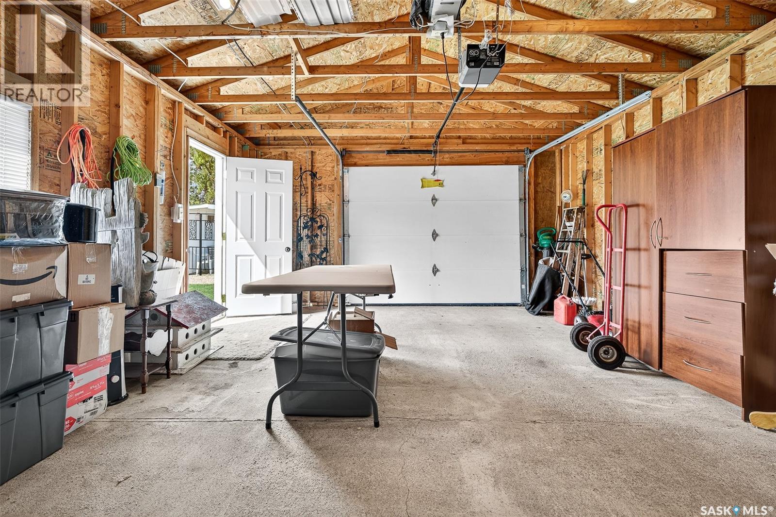 Photo 33 of 1233 Duffield Street W, Moose Jaw SK