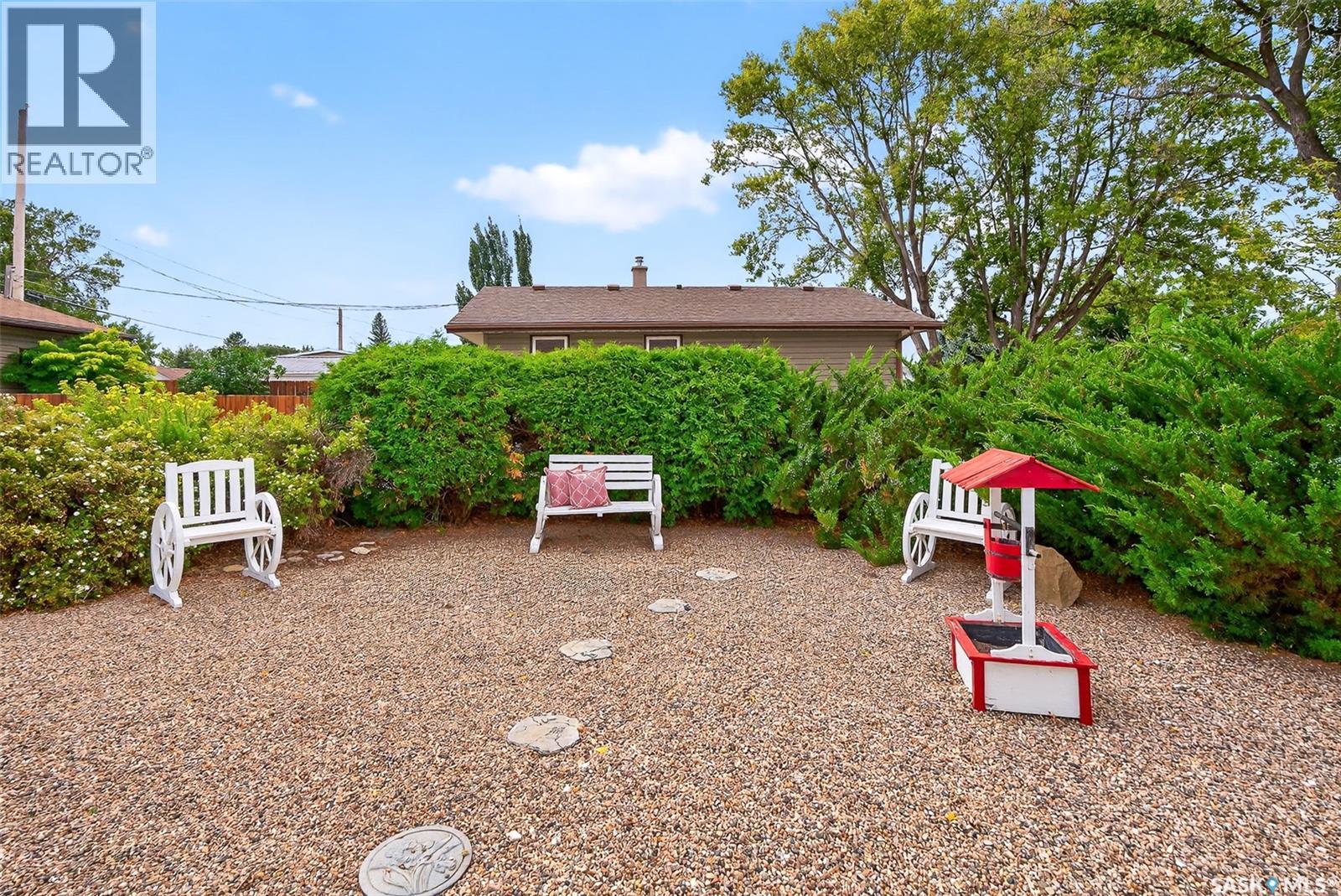 Photo 42 of 1233 Duffield Street W, Moose Jaw SK