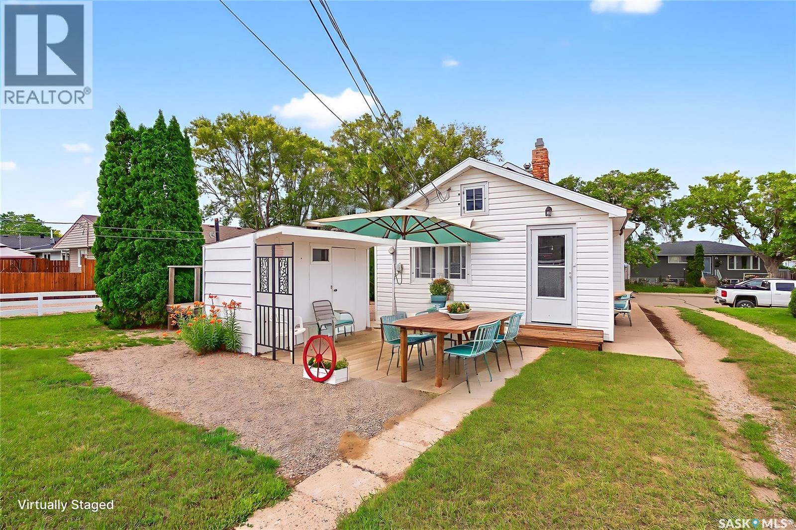 Photo 40 of 1233 Duffield Street W, Moose Jaw SK