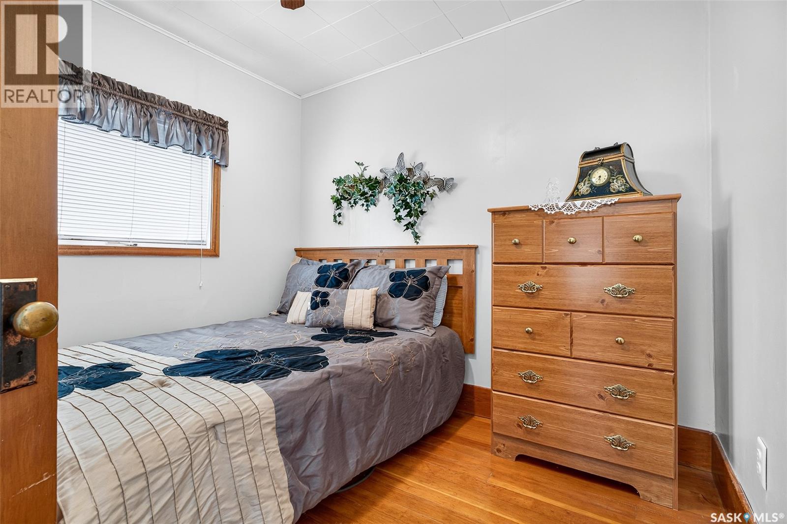 Photo 11 of 1233 Duffield Street W, Moose Jaw SK
