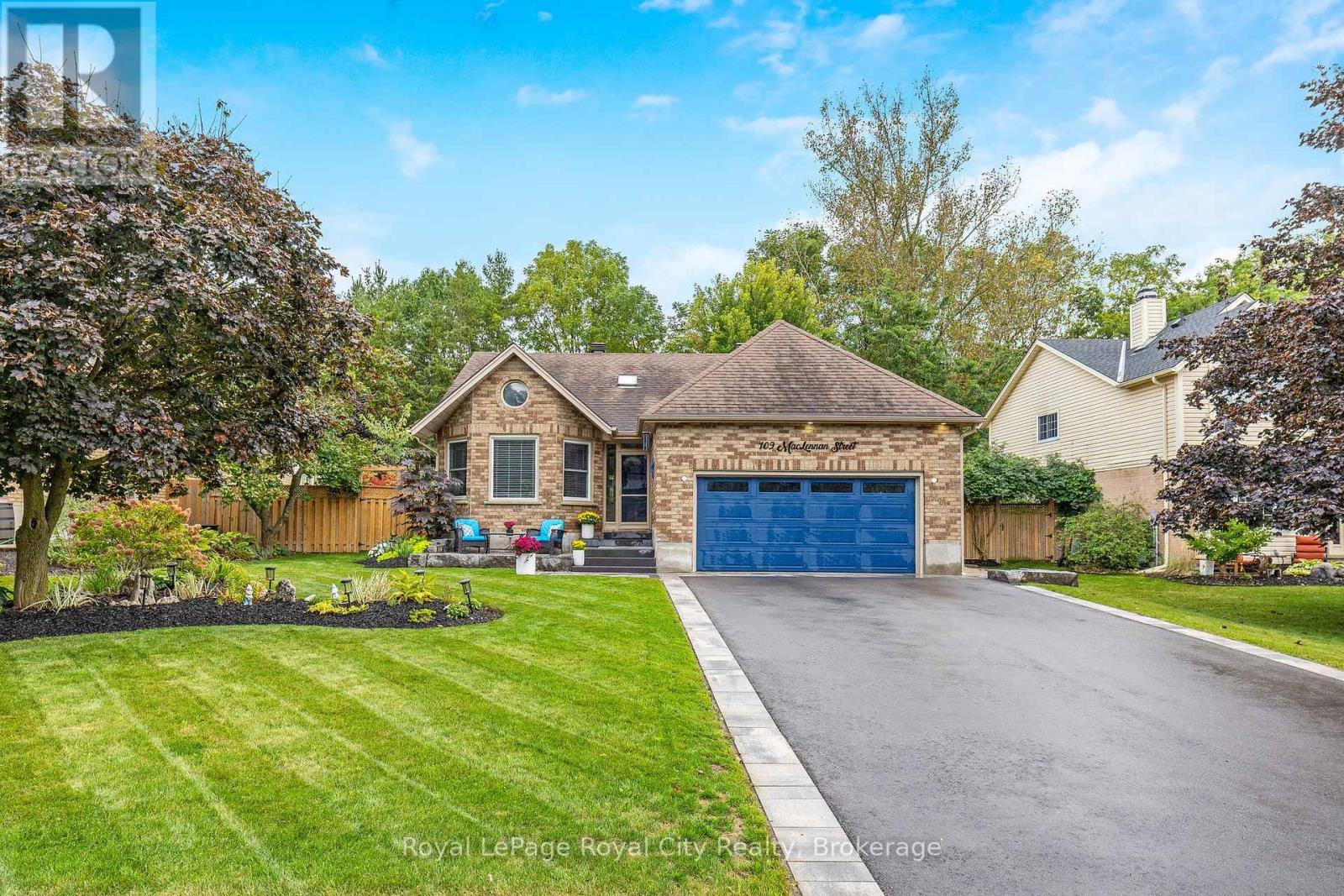 Photo 2 of 109 Maclennan Street, Guelph Eramosa ON
