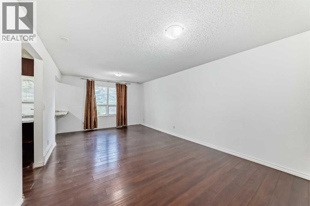 Single Family House 4 Level for Sale in   dalhousie Drive NW Dalhousie Calgary 