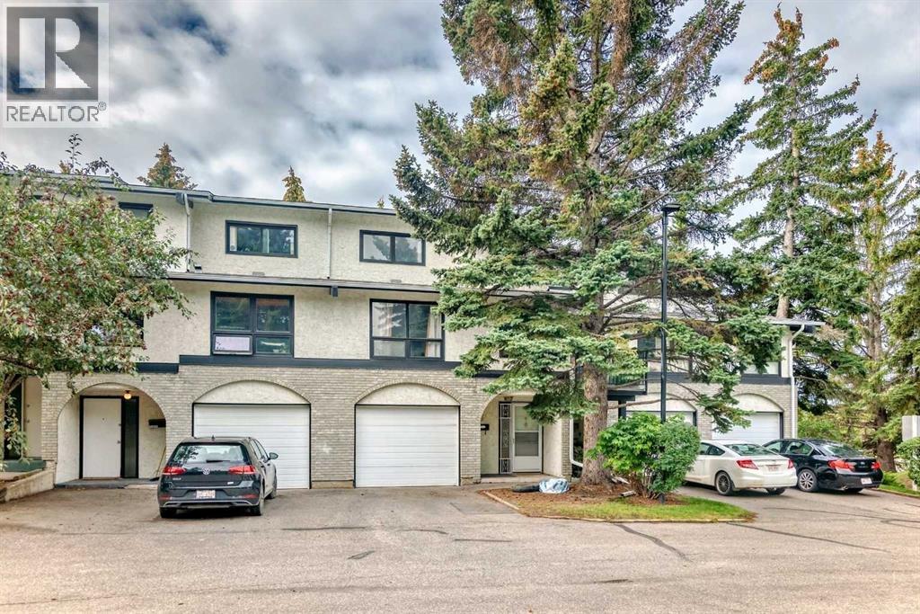 Single Family House 4 Level for Sale in   dalhousie Drive NW Dalhousie Calgary 