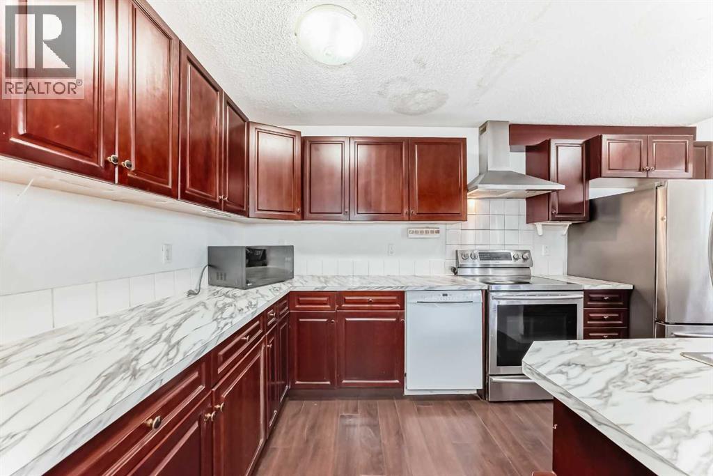 Single Family House 4 Level for Sale in   dalhousie Drive NW Dalhousie Calgary 