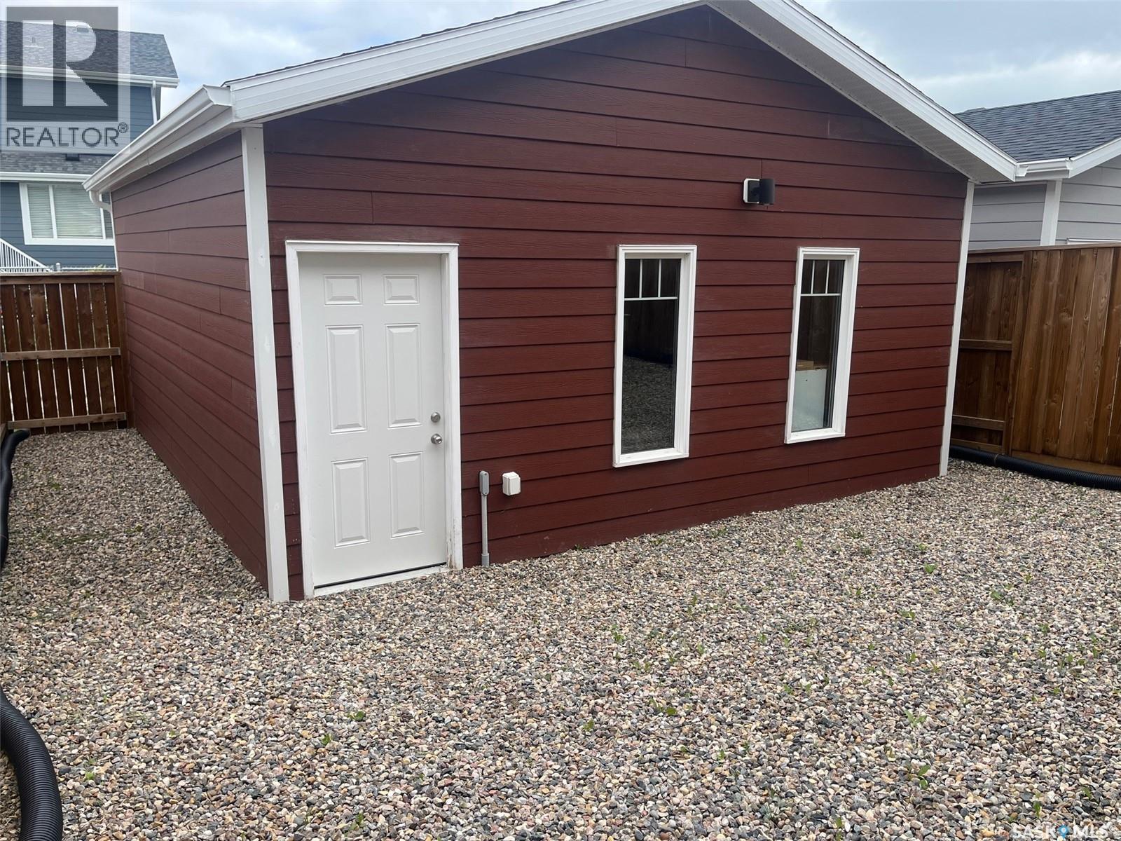 Photo 6 of 1026 Stilling Street, Saskatoon SK