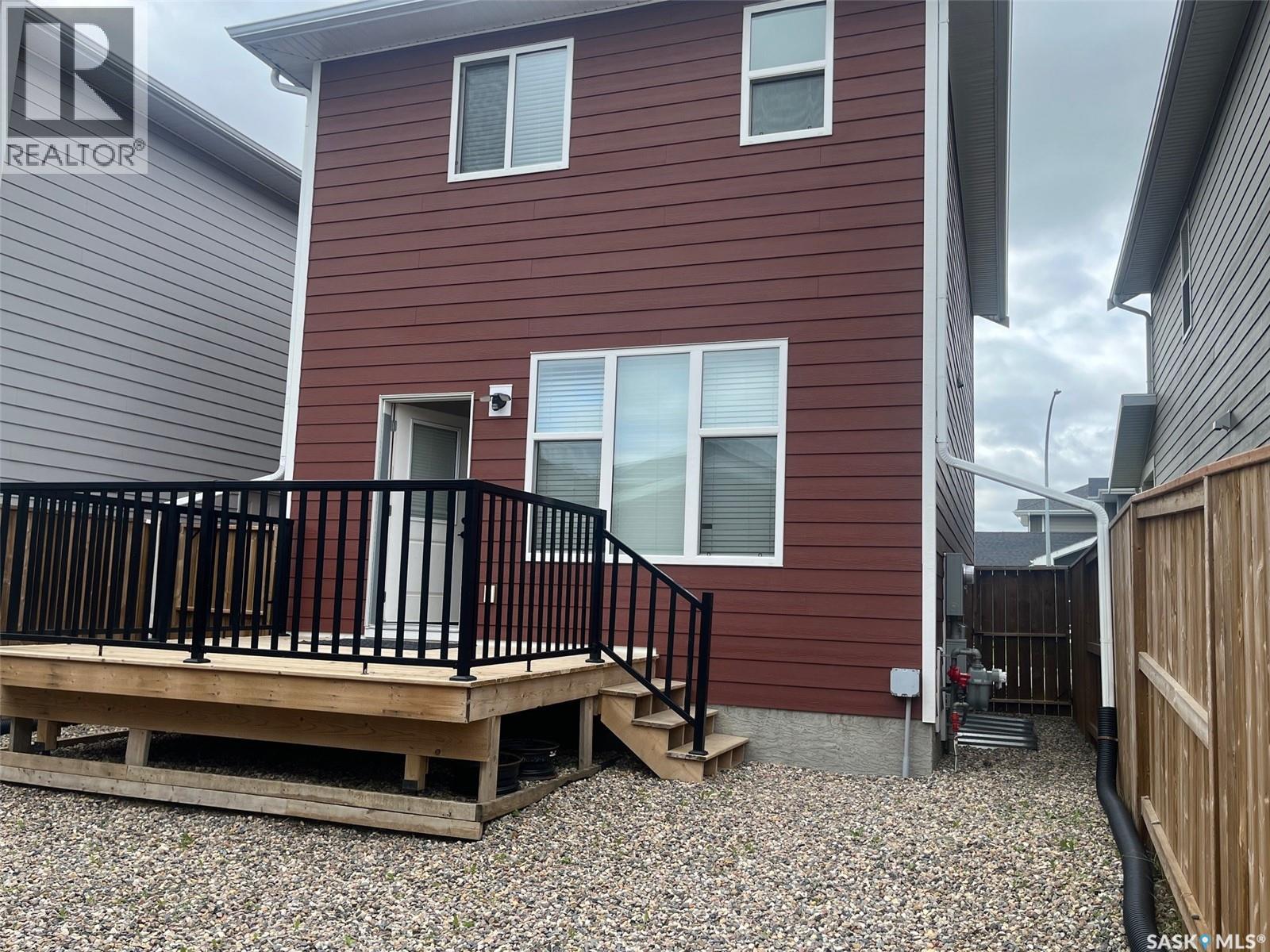 Photo 7 of 1026 Stilling Street, Saskatoon SK