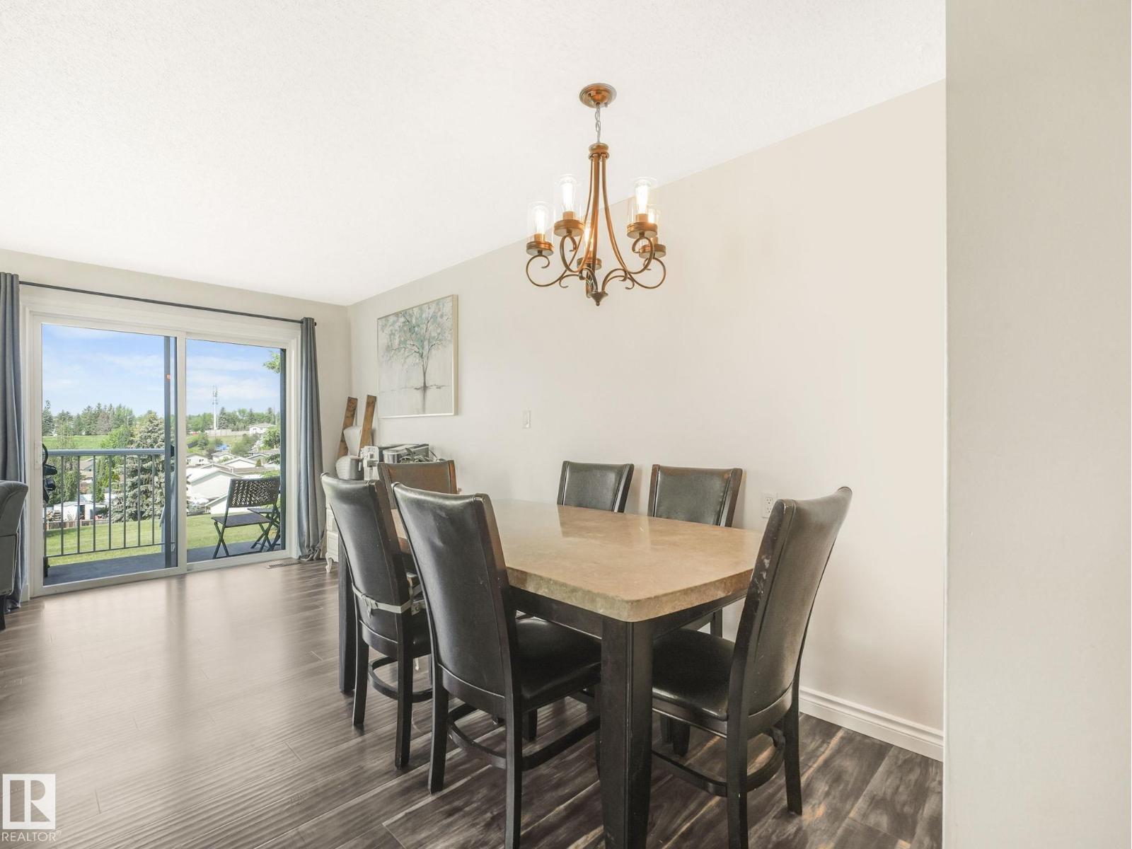 Photo 14 of 11 451 Hyndman Cr Nw, Edmonton AB