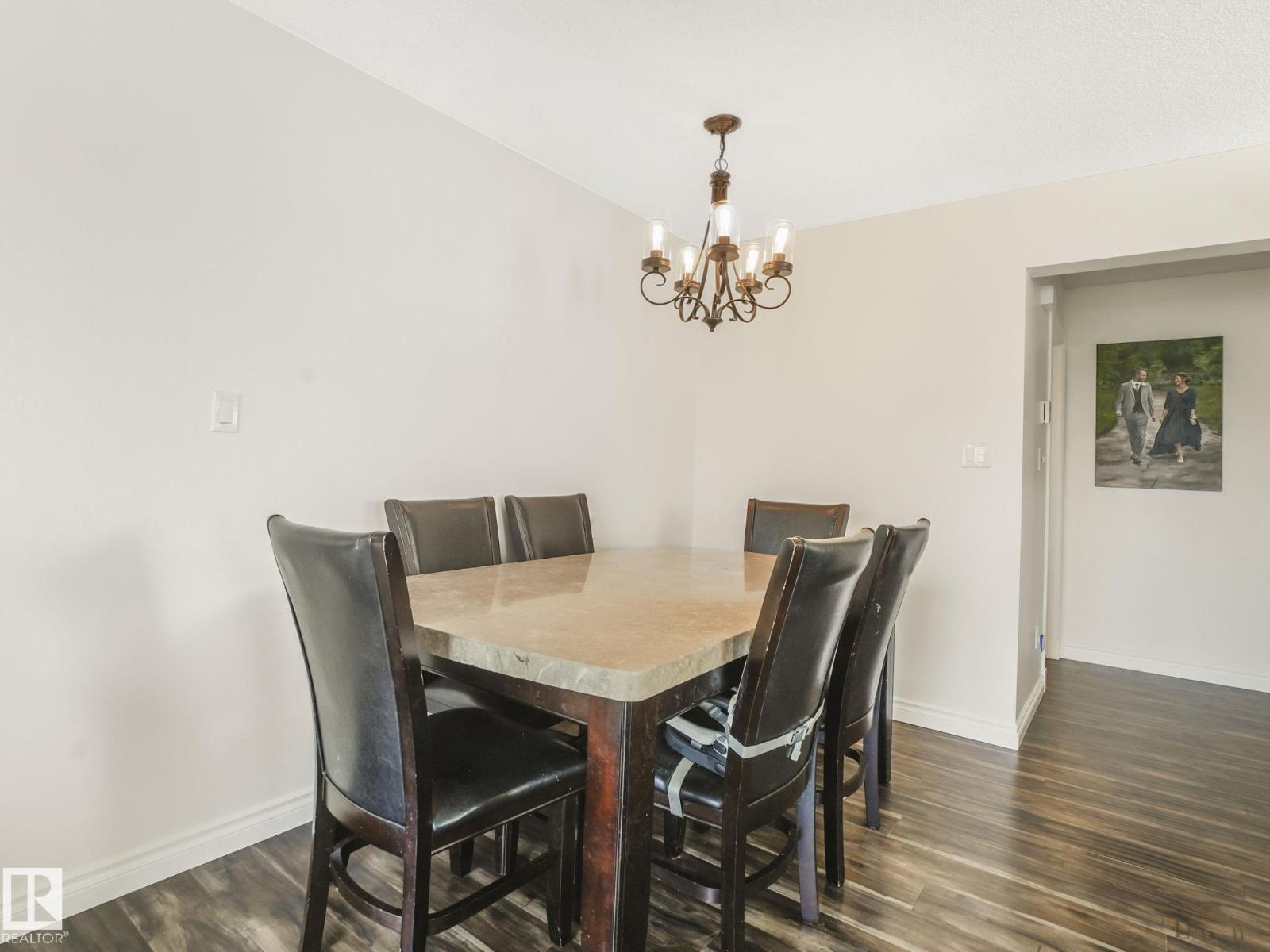 Photo 13 of 11 451 Hyndman Cr Nw, Edmonton AB