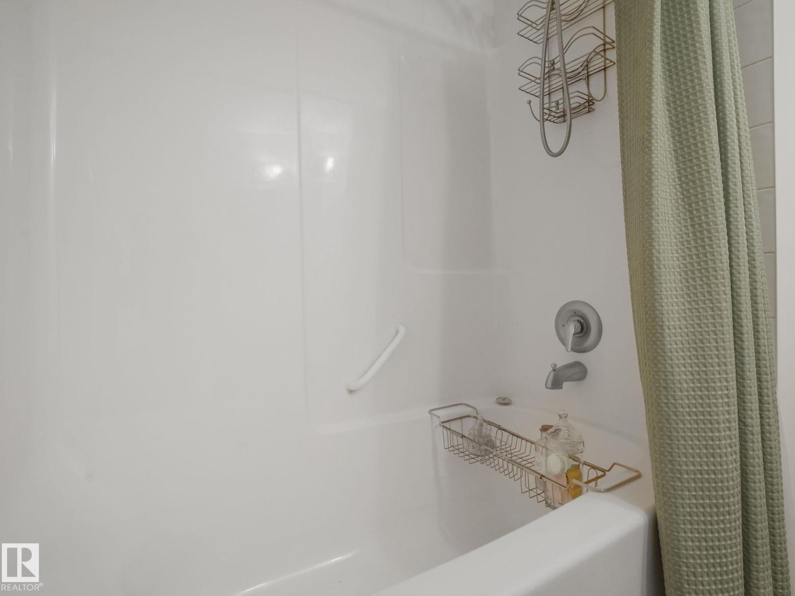 Photo 26 of 11 451 Hyndman Cr Nw, Edmonton AB
