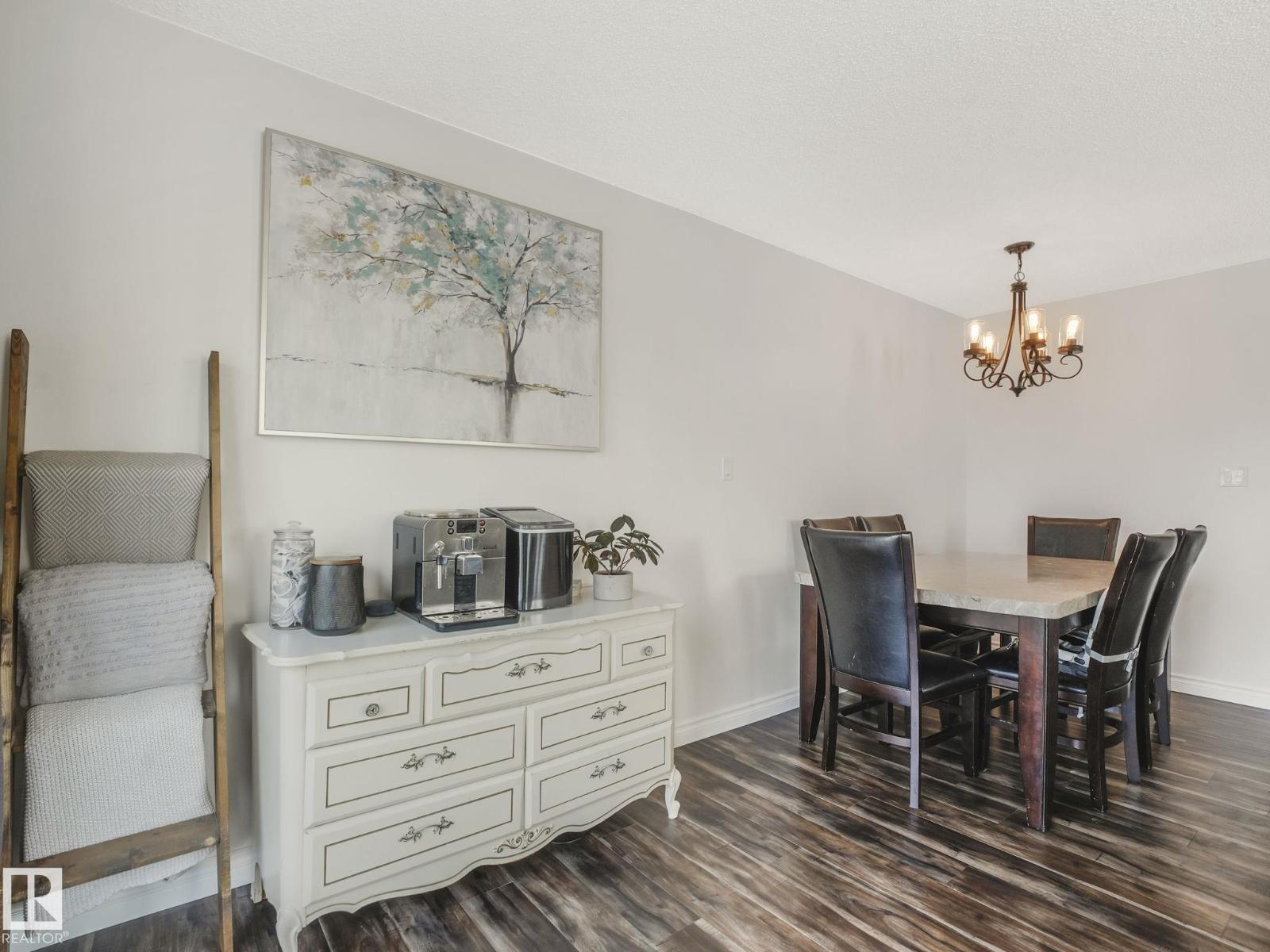 Photo 12 of 11 451 Hyndman Cr Nw, Edmonton AB