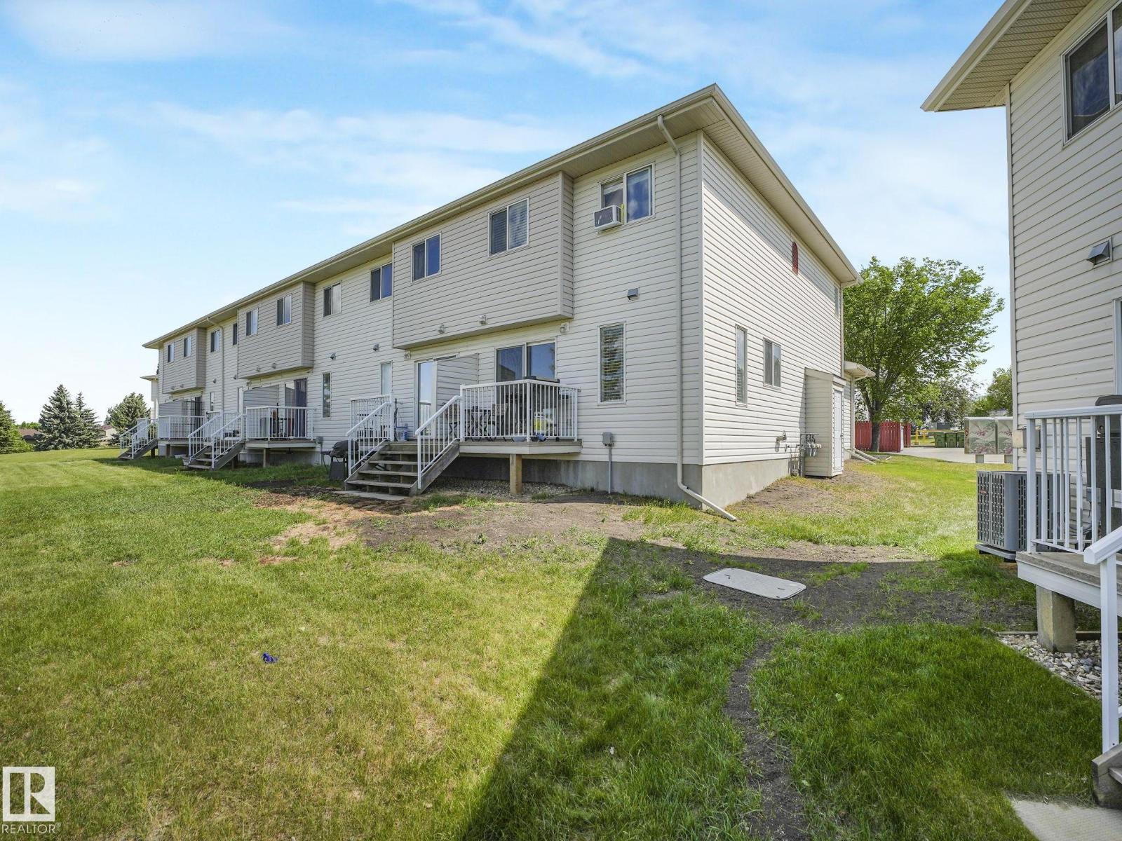 Photo 32 of 11 451 Hyndman Cr Nw, Edmonton AB