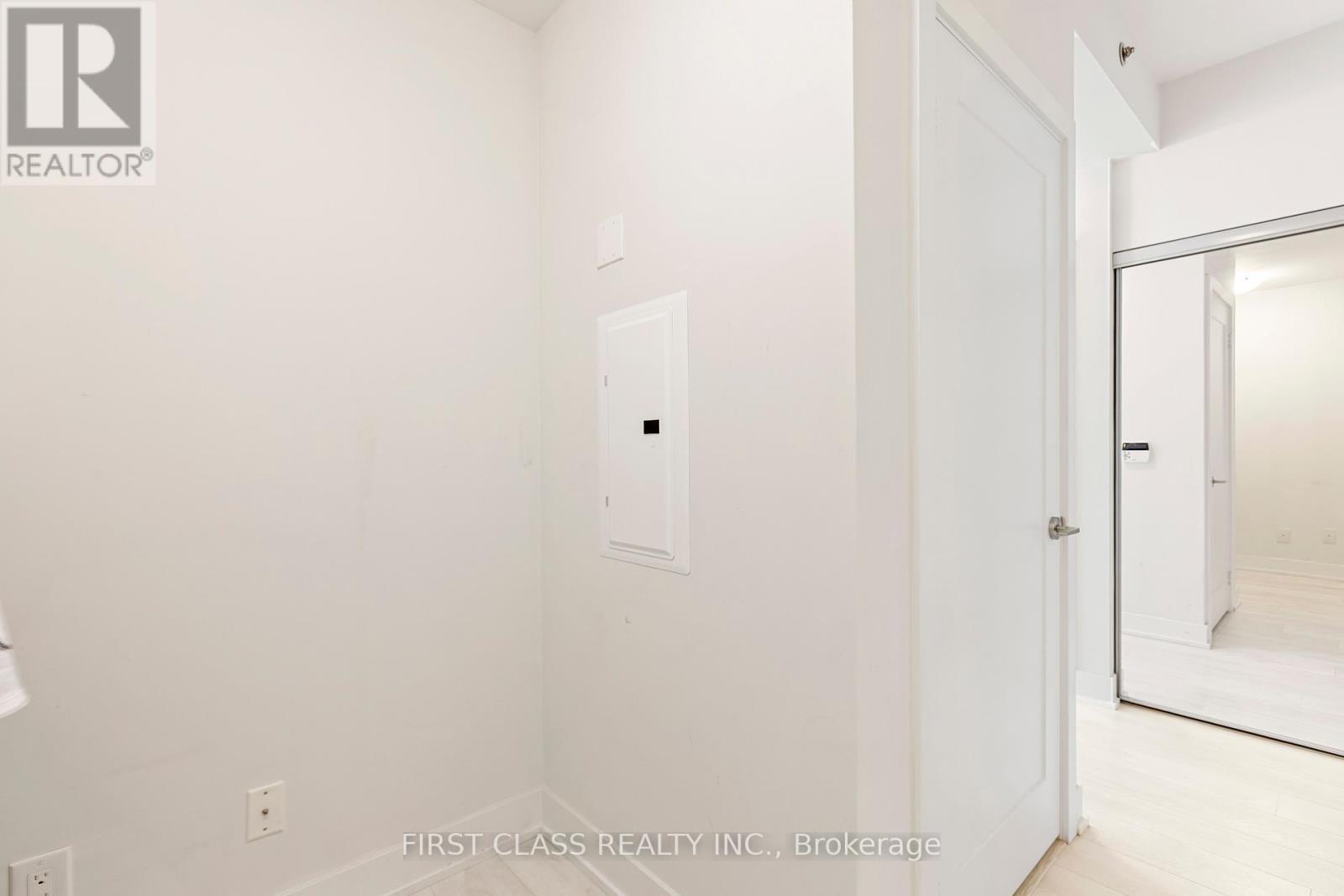 Photo 19 of 2408 318 Richmond Street, Toronto ON