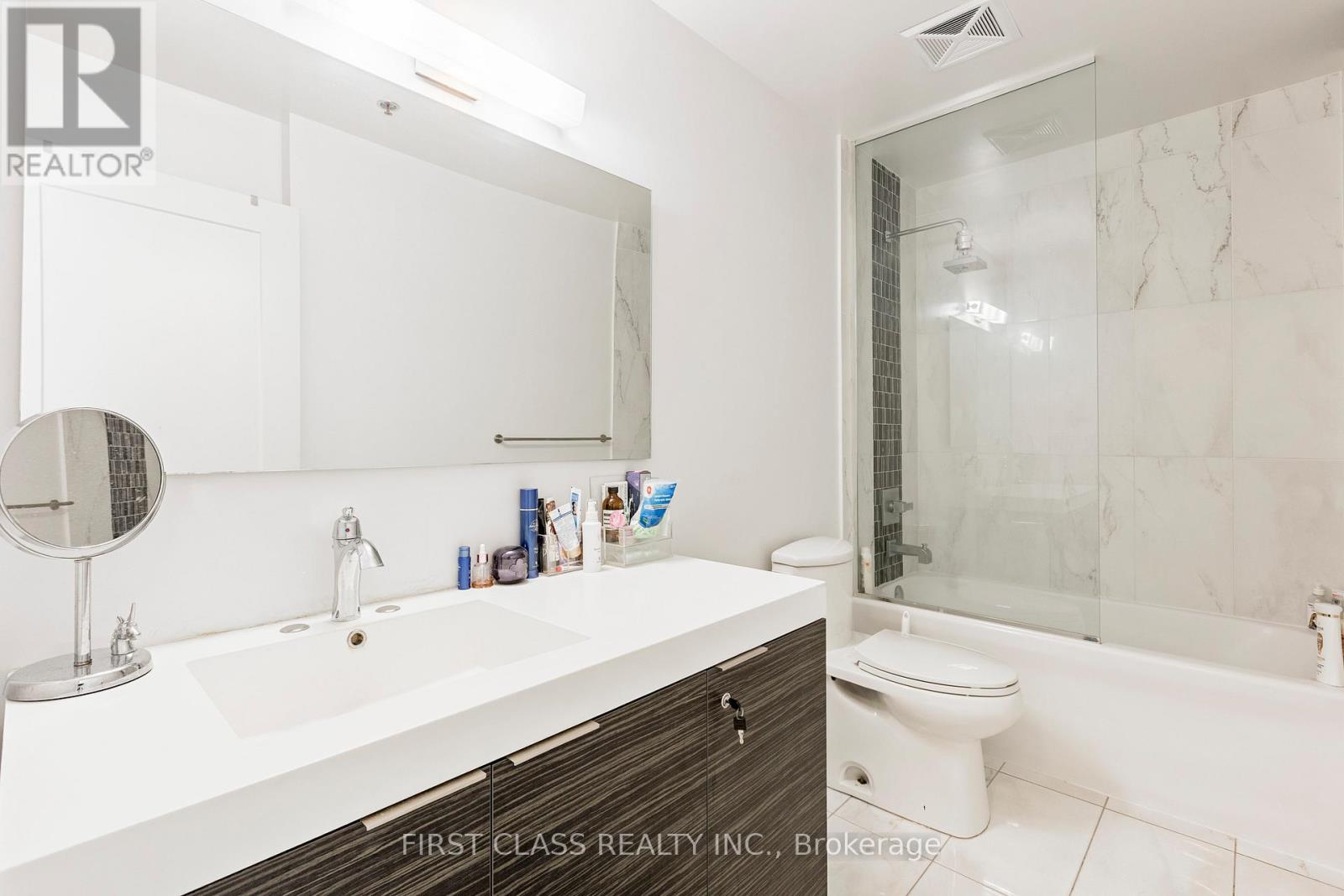 Photo 18 of 2408 318 Richmond Street, Toronto ON