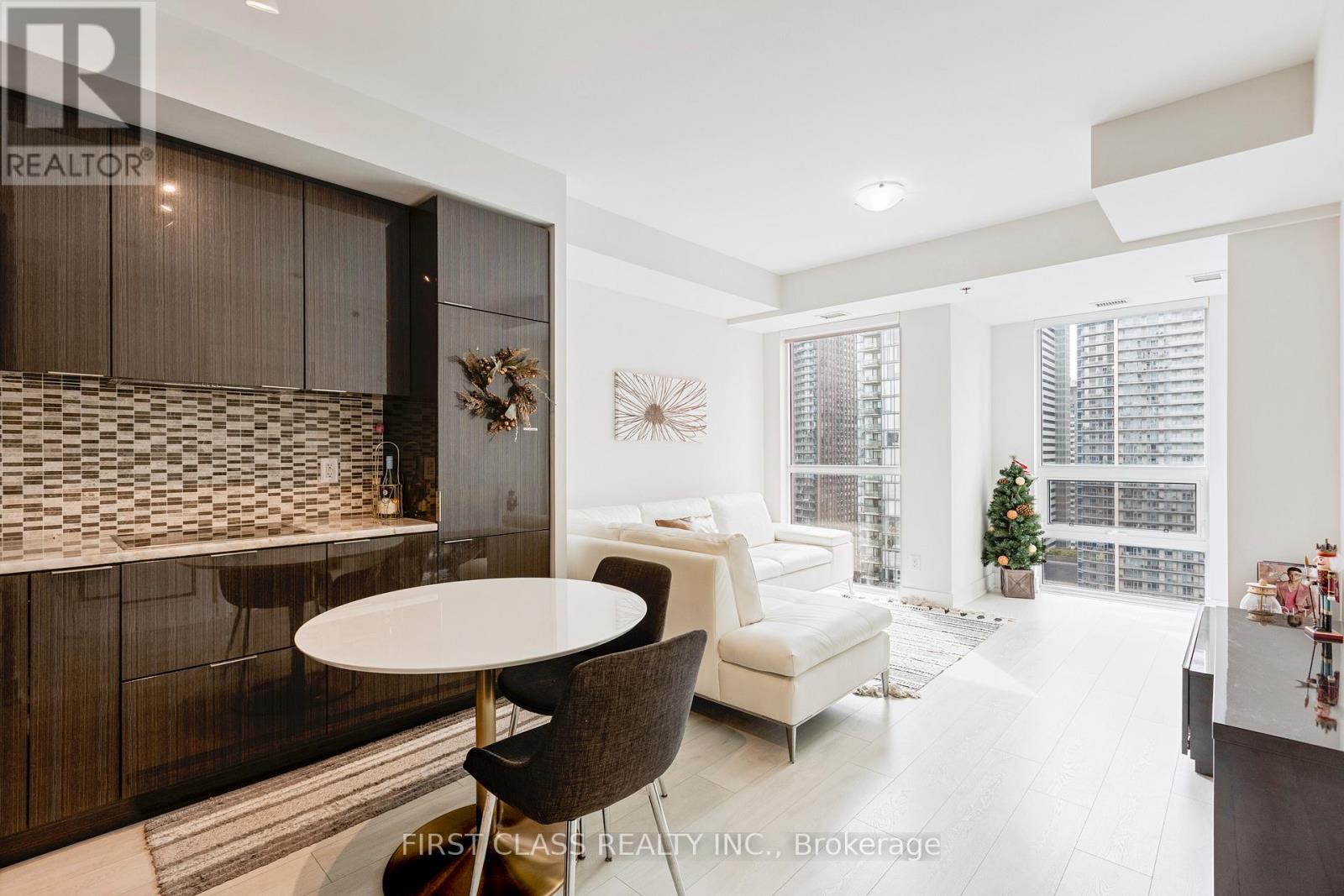 Photo 7 of 2408 318 Richmond Street, Toronto ON