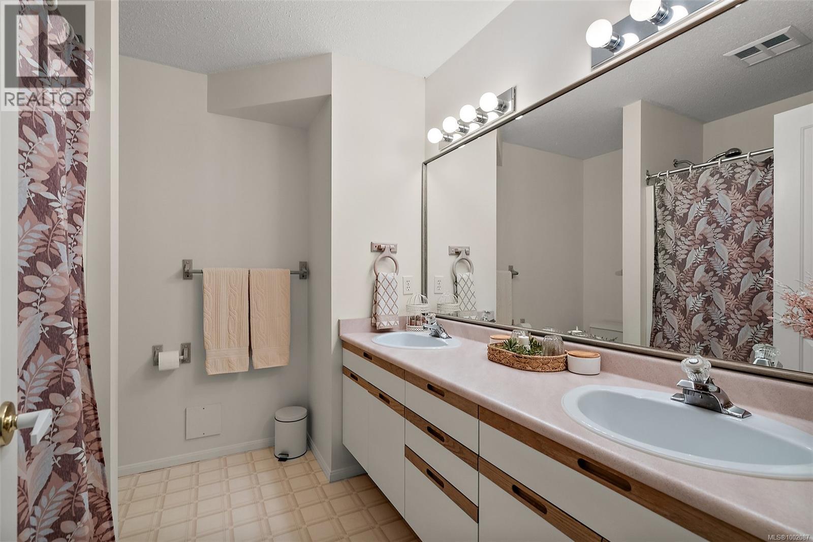 6488 Nevilane Dr, Duncan