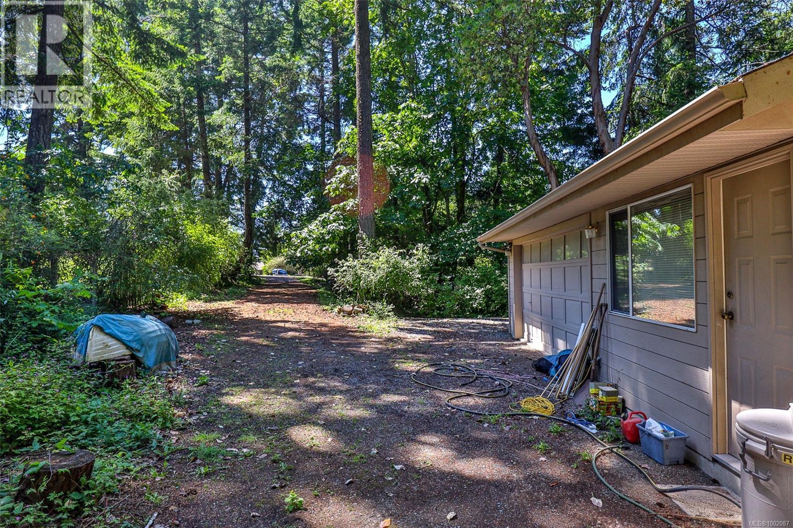 6488 Nevilane Dr, Duncan