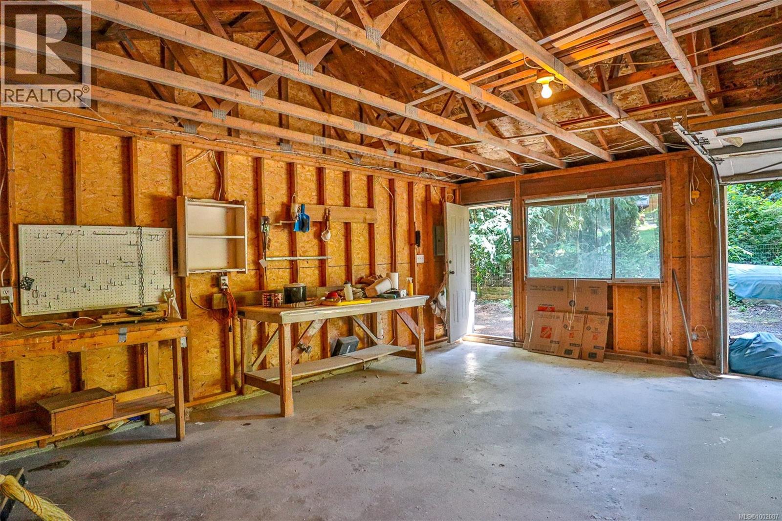 6488 Nevilane Dr, Duncan
