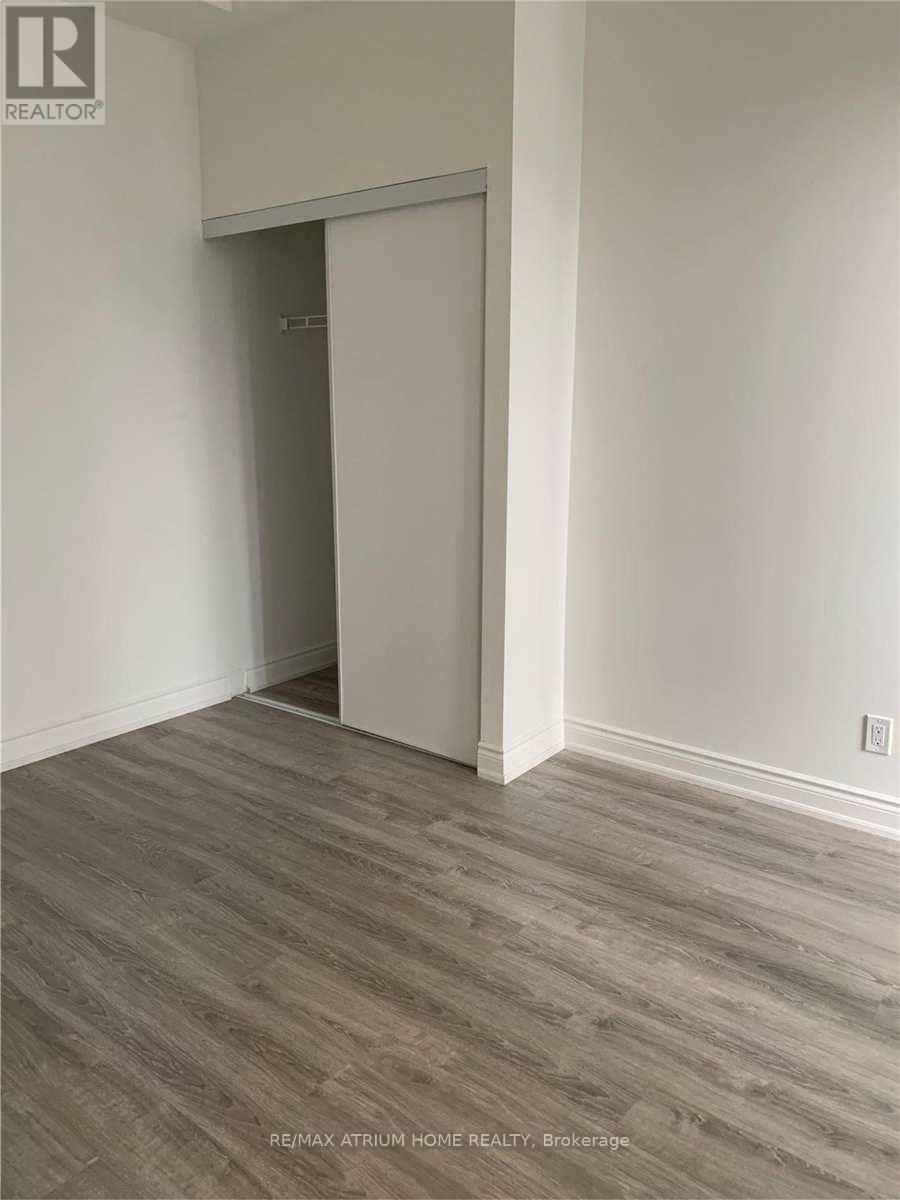 Photo 10 of 508 9618 Yonge Street, Richmond Hill ON