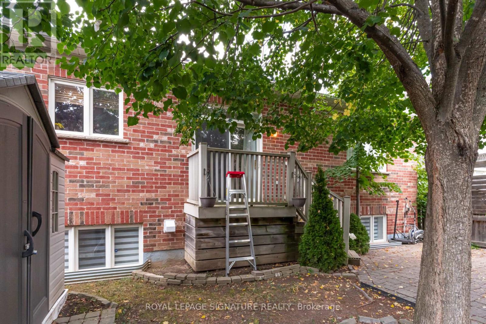 Photo 48 of 39 Treeline Boulevard, Brampton ON