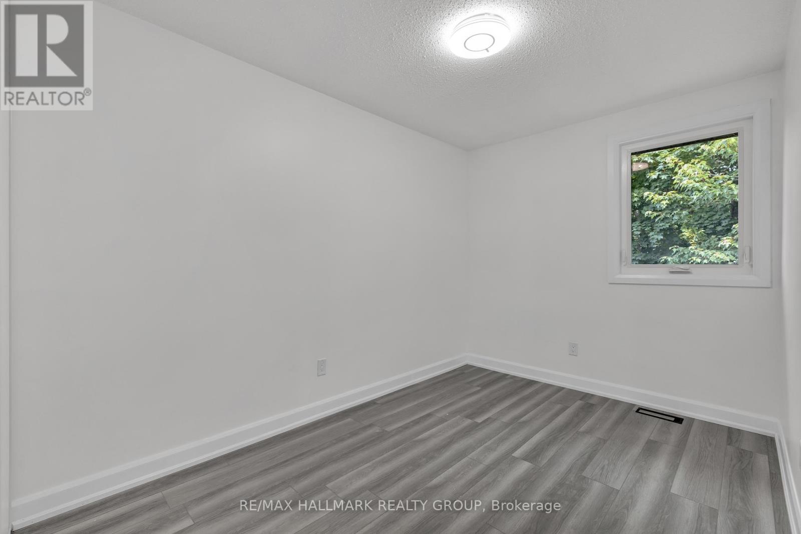 Photo 34 of 213 Booth Street, Ottawa ON
