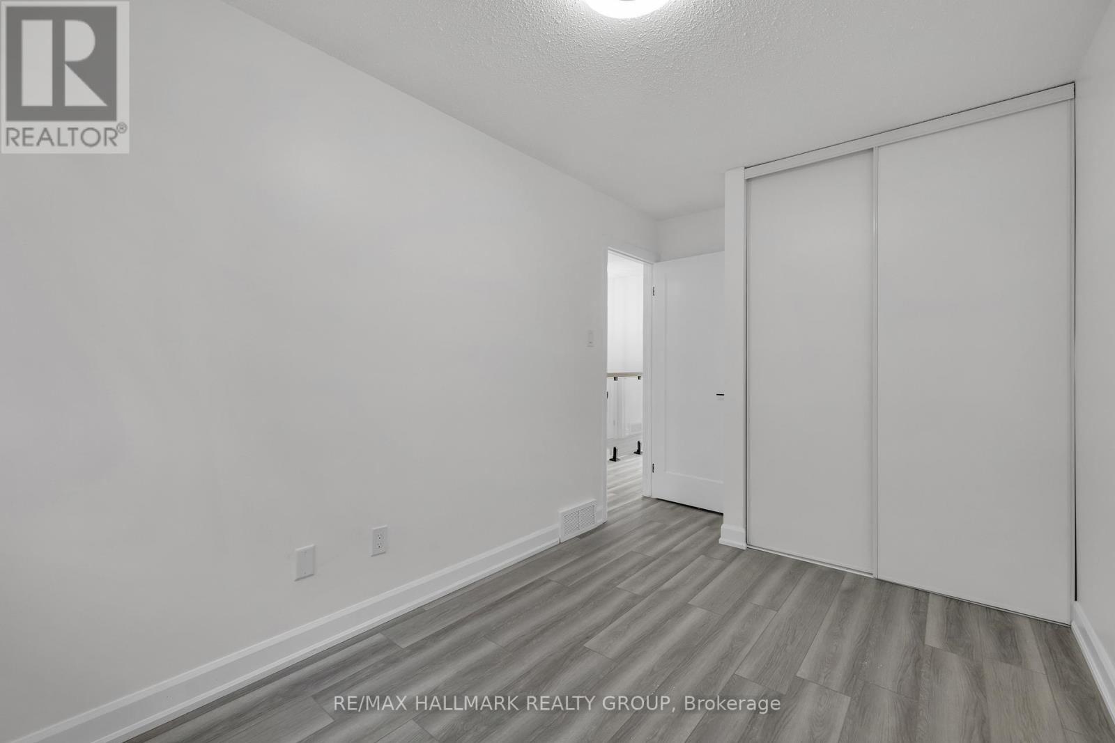 Photo 35 of 213 Booth Street, Ottawa ON