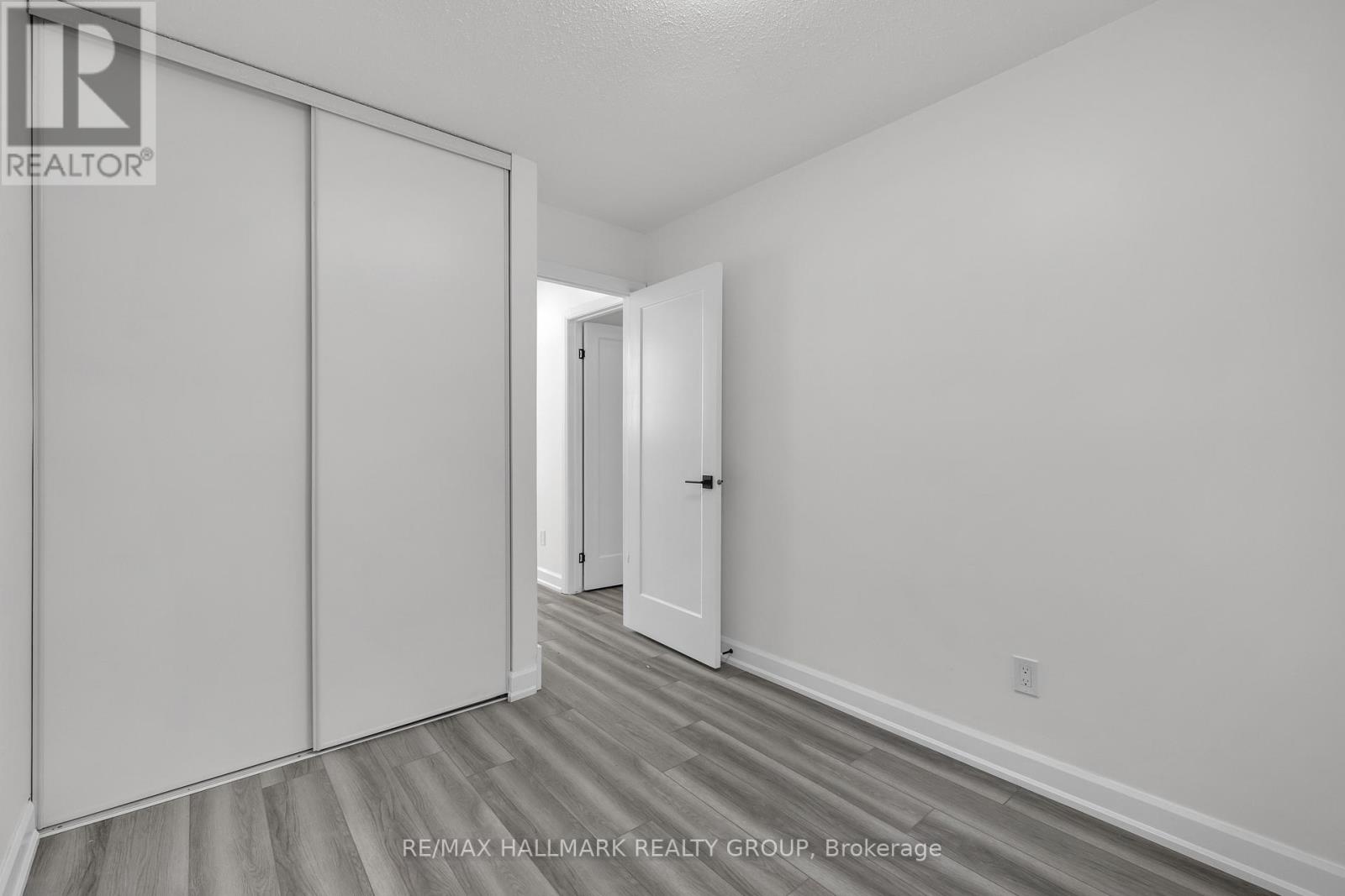 Photo 37 of 213 Booth Street, Ottawa ON