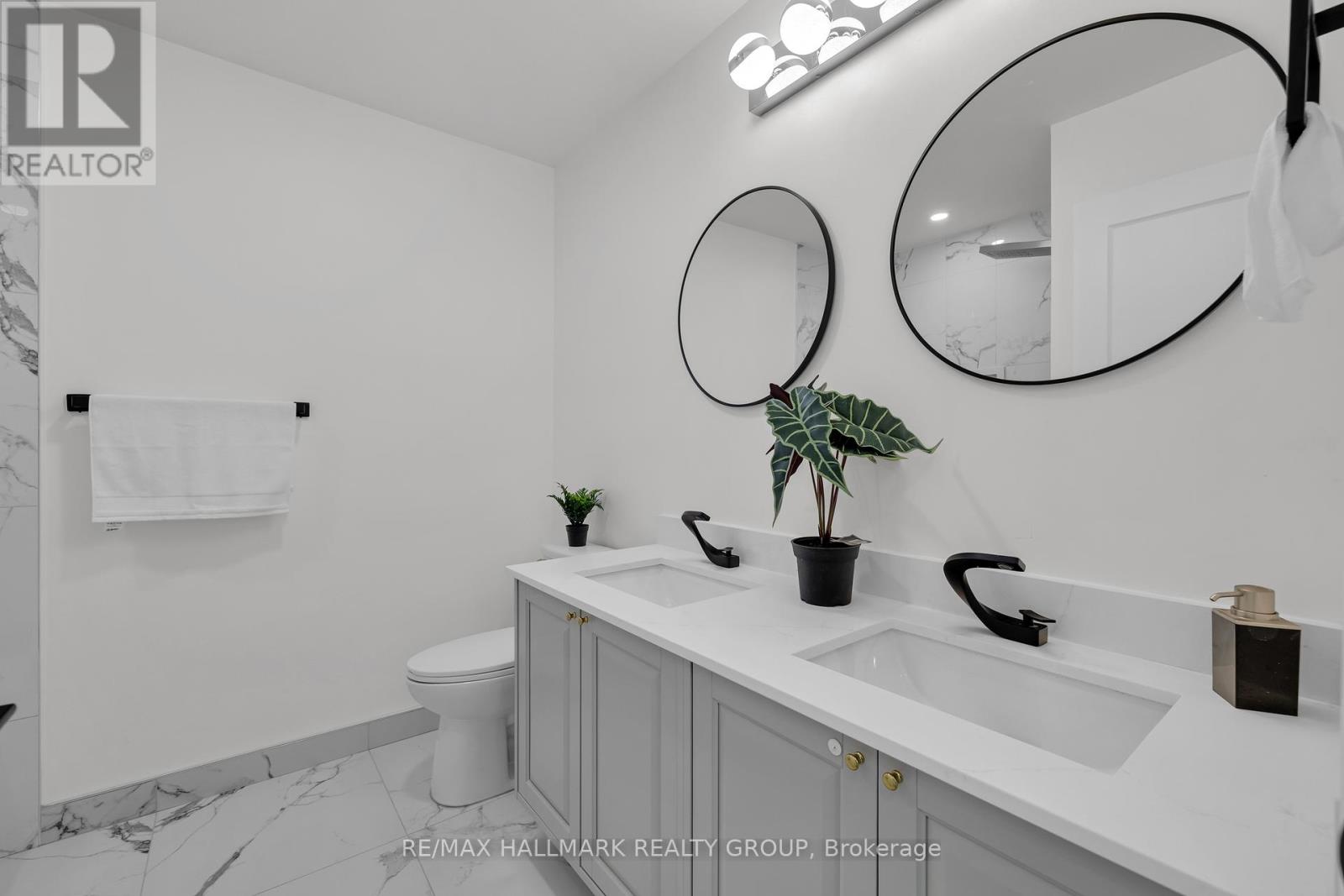 Photo 38 of 213 Booth Street, Ottawa ON