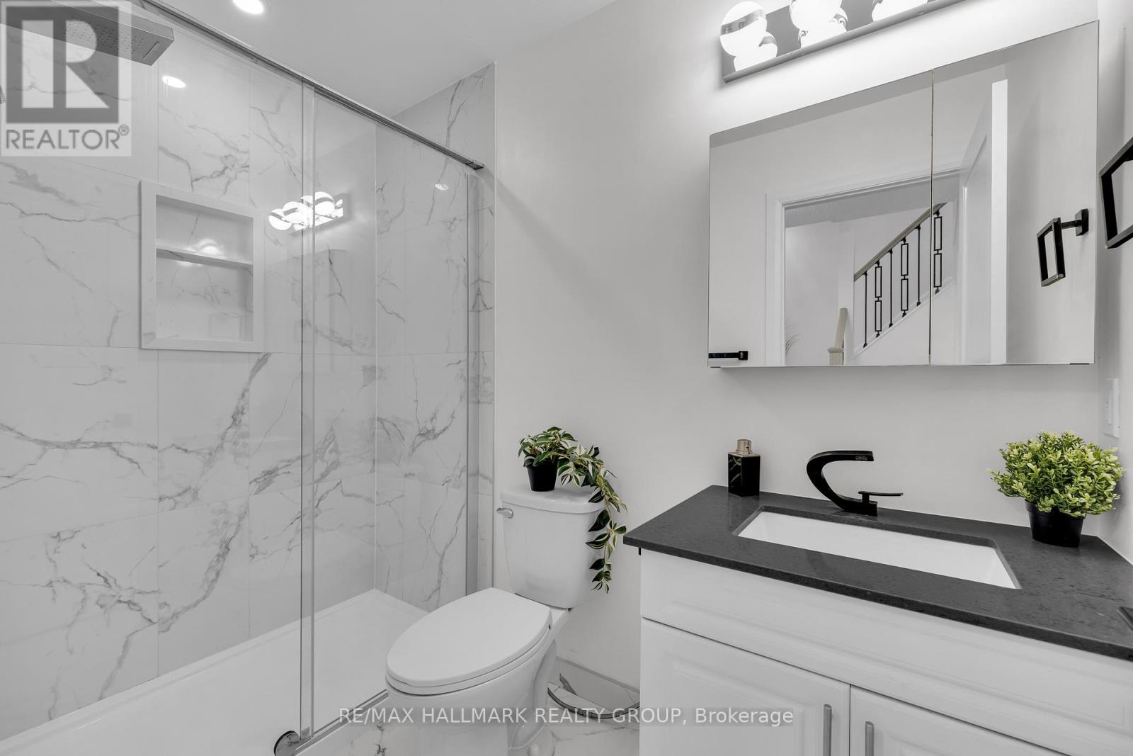 Photo 45 of 213 Booth Street, Ottawa ON