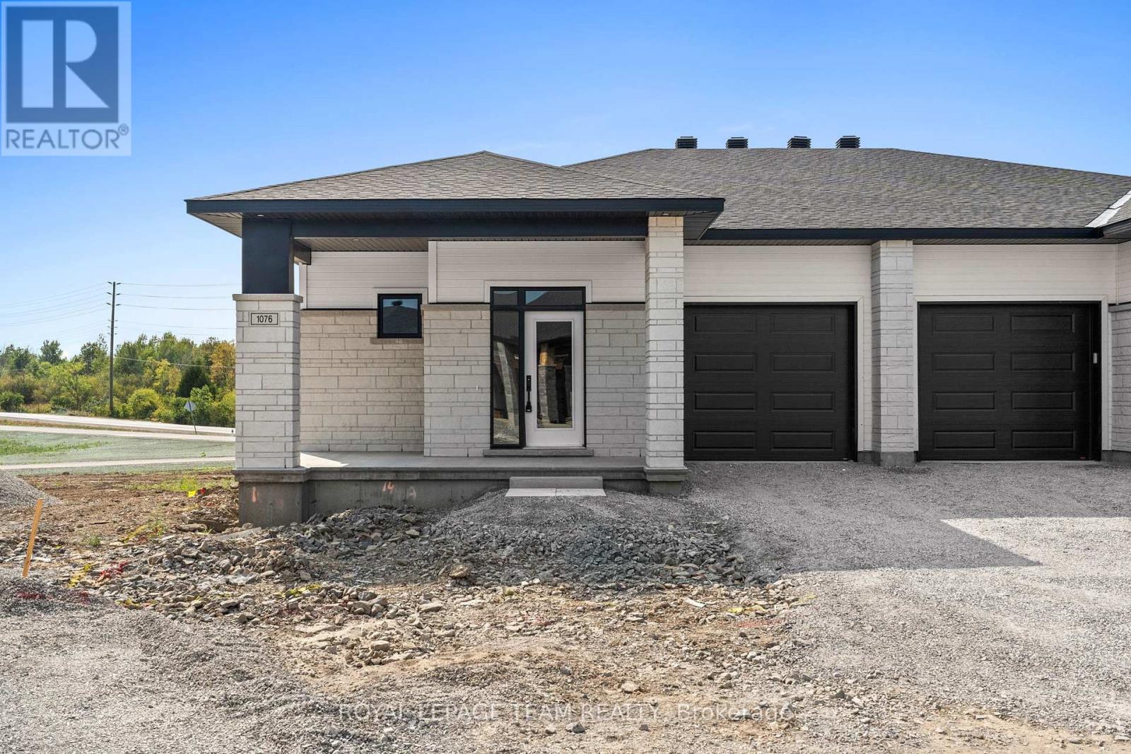 Photo 1 of 1076 Moore Street, Brockville ON