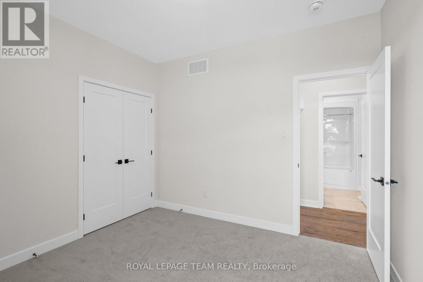 Photo 30 of 1076 Moore Street, Brockville ON