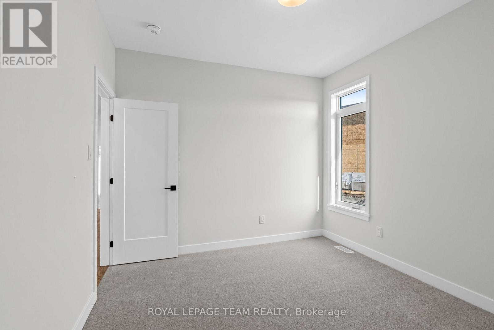 Photo 31 of 1076 Moore Street, Brockville ON