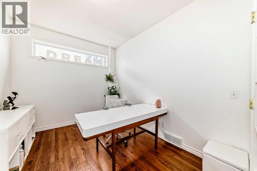 Single Family House for Sale in  Sierra Madre Court SW Signal Hill Calgary 
