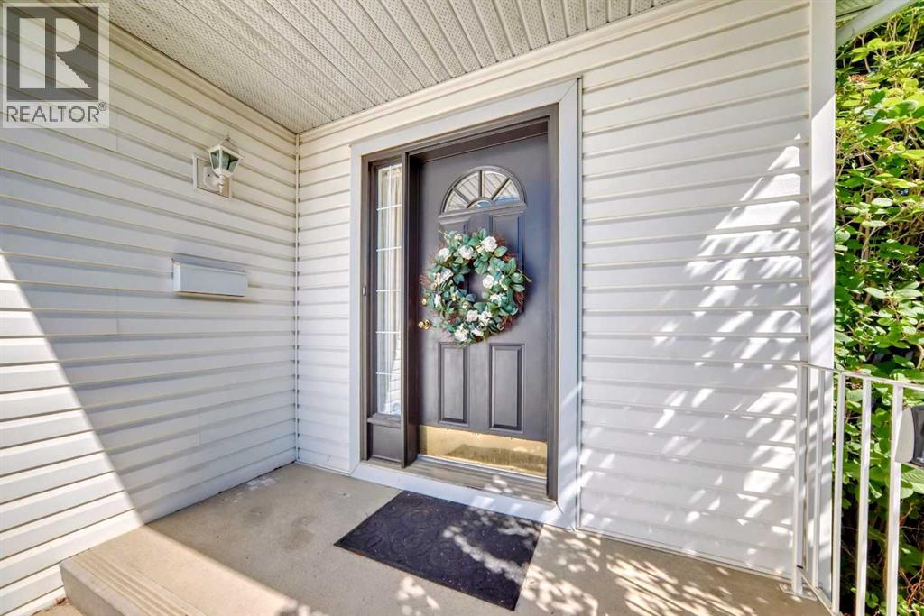 Single Family House for Sale in  Sierra Madre Court SW Signal Hill Calgary 