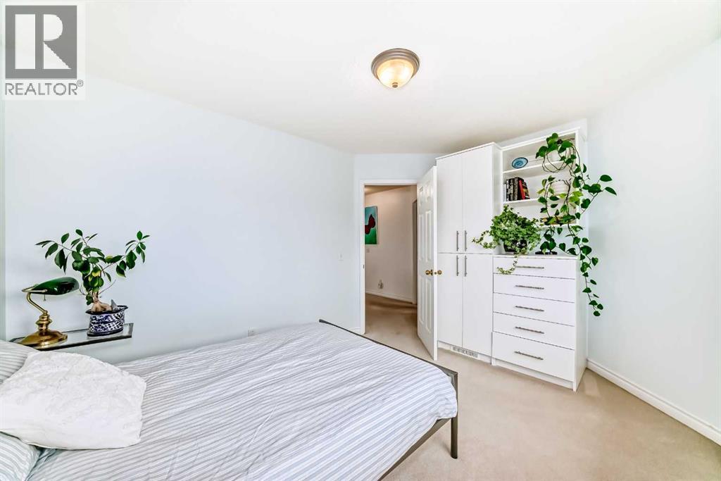 Single Family House for Sale in  Sierra Madre Court SW Signal Hill Calgary 