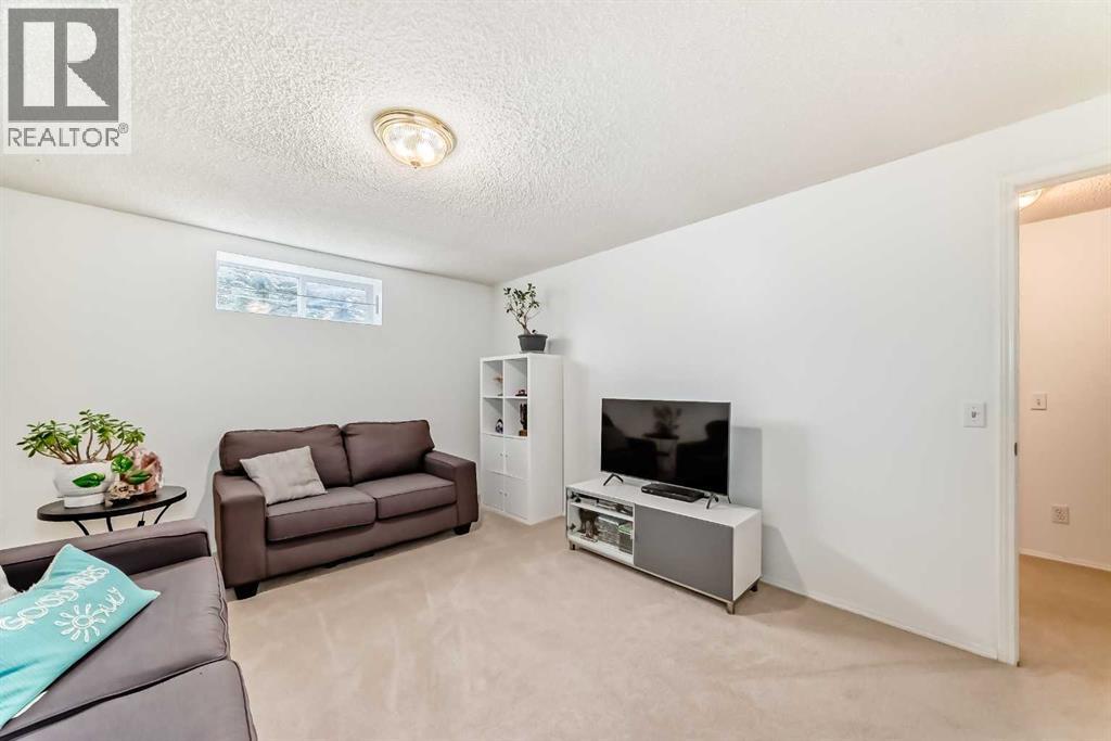Single Family House for Sale in  Sierra Madre Court SW Signal Hill Calgary 