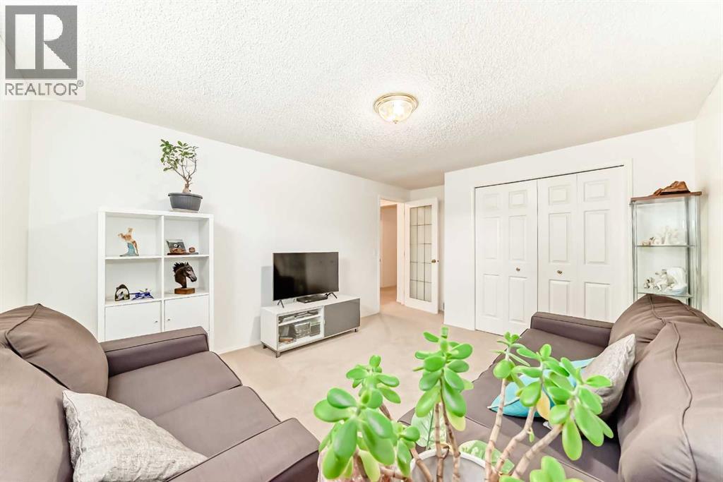 Single Family House for Sale in  Sierra Madre Court SW Signal Hill Calgary 