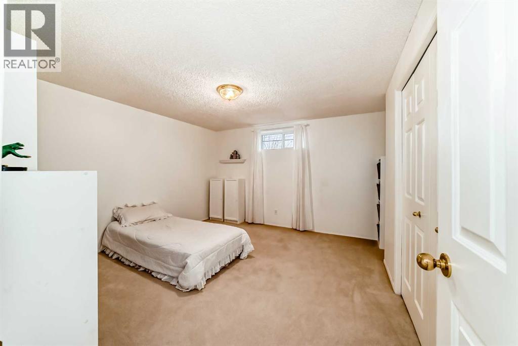 Single Family House for Sale in  Sierra Madre Court SW Signal Hill Calgary 