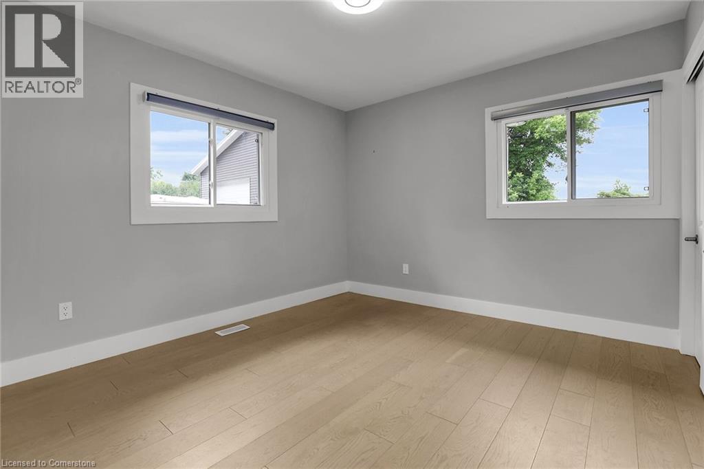 Photo 20 of 6 Lincoln Avenue, Grimsby ON